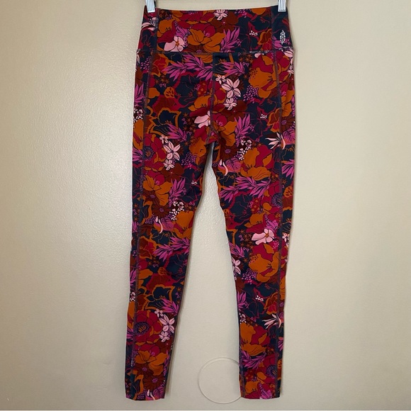 Free People Movement Free Love Orange Floral Print Cropped Leggings - Picture 5 of 9